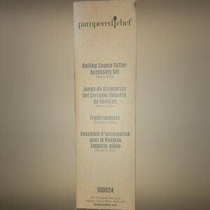 NIB Pampered Chef Rolling Cookie Cutter Accessory Set